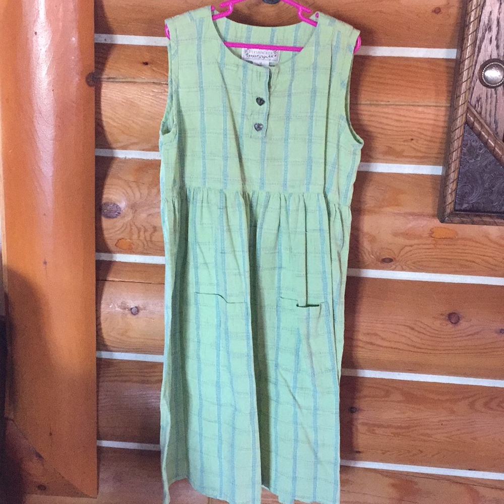 Dress - Picture 3 of 4